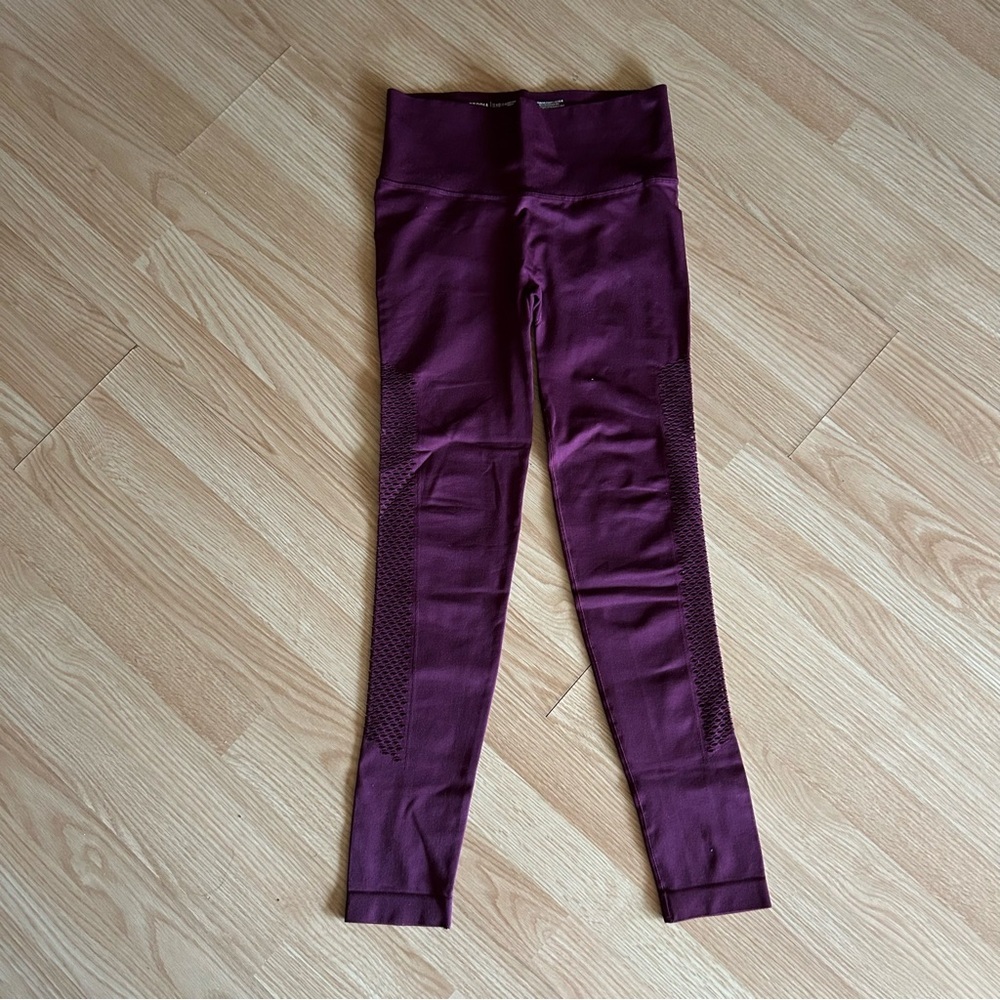 Victoria’s Secret Sport Seamless Leggings Medium